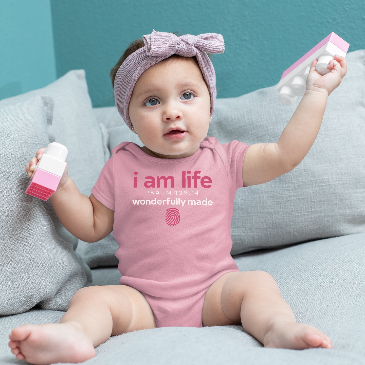 Baby "i am life" Onesie: Simple