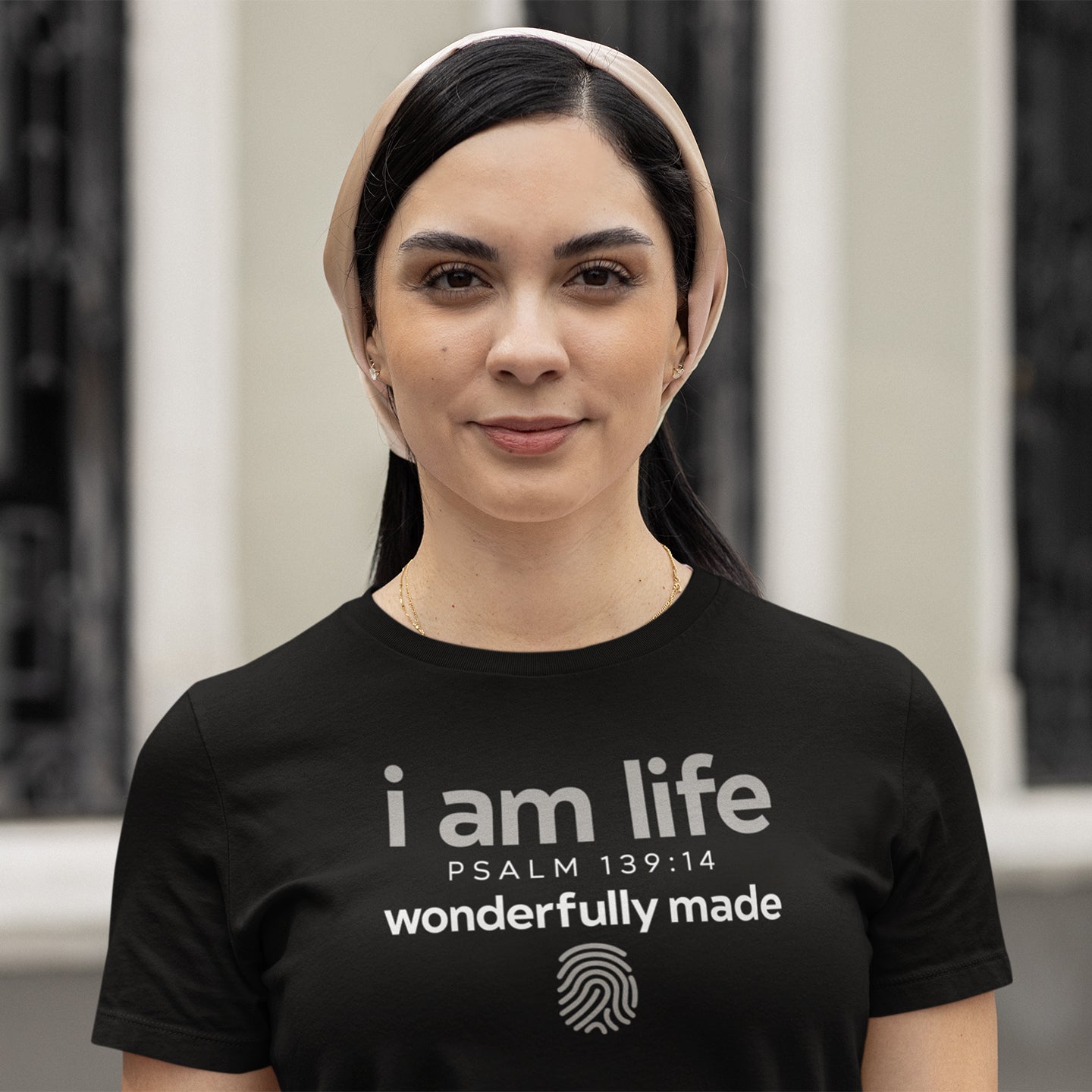 Women's "i am life": T-shirt (Simple)